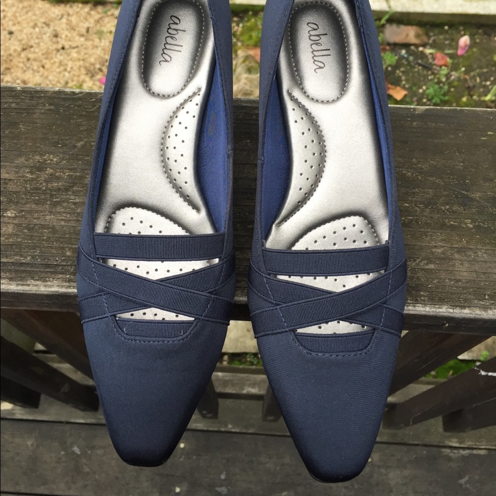 Abella AA Jenae Navy Size 7